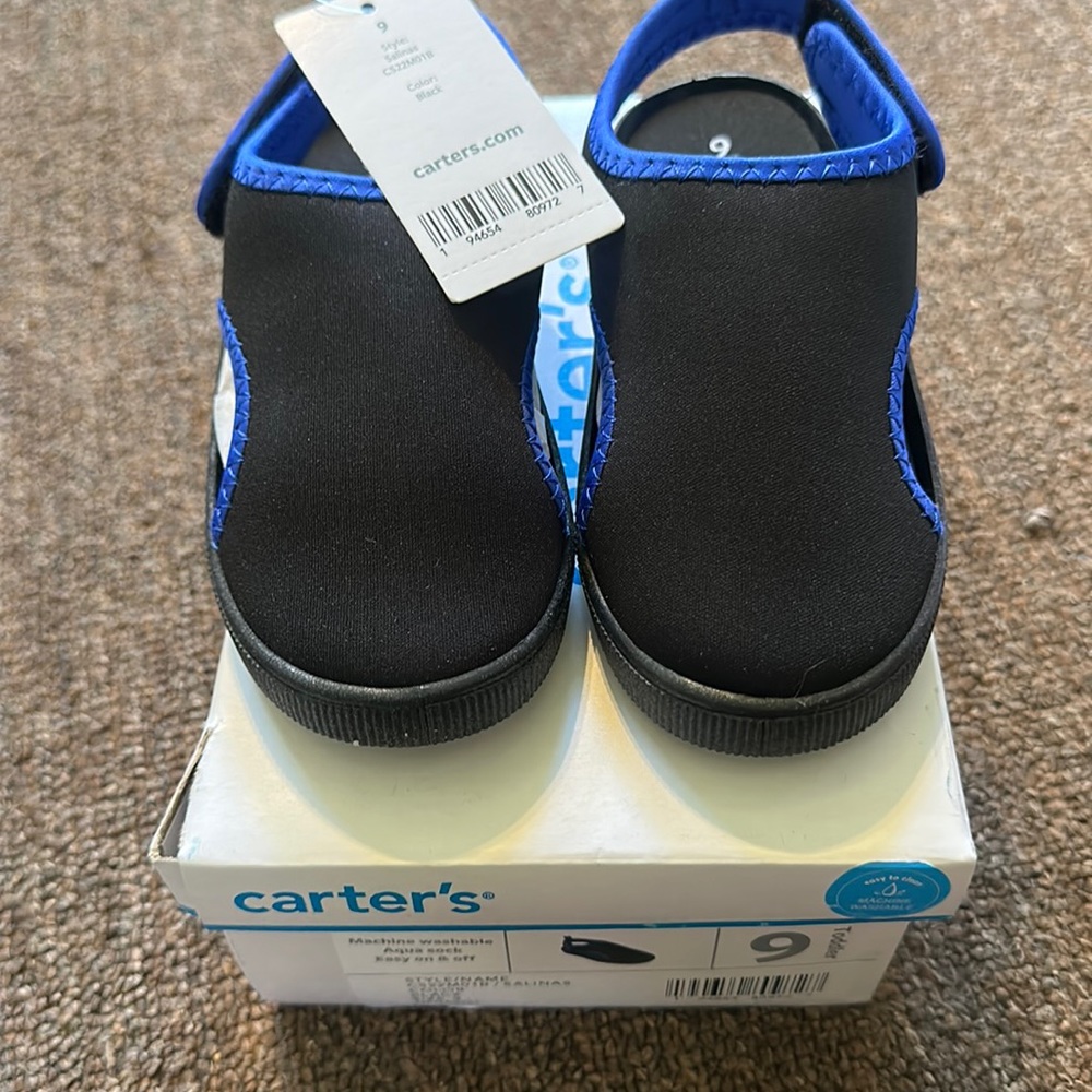 CARTER'S TODDLER BOYS AQUA SOCK WATER SHOE/SANDALS: BLACK/BLUE: NIB: SZ 9
